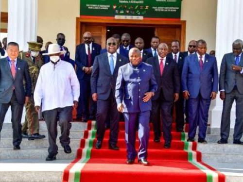 President Evariste Ndayishimiye welcomes President Museveni